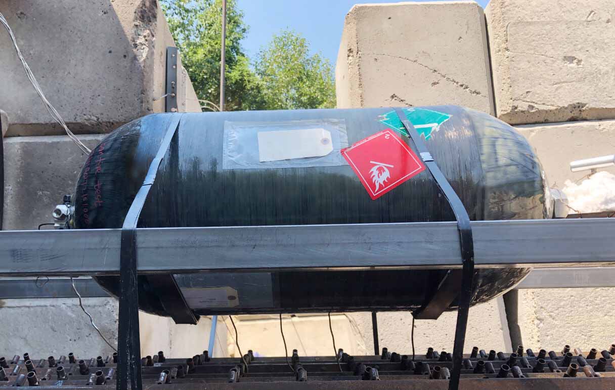 破防？未勢能源70MPa IV型車載儲氫瓶，能止火，永不破防！.jpg