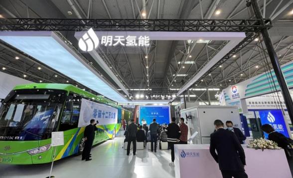 六安氫能公交車“搶眼”世界制造業大會.jpg