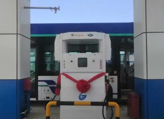 濟(jì)南公交第一加氫站啟用，氫燃料車將運(yùn)行更多公交線路