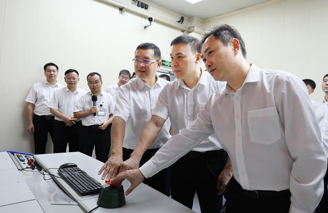 中國(guó)最大排量、最大馬力燃?xì)浒l(fā)動(dòng)機(jī)玉柴YCK16H成功點(diǎn)火