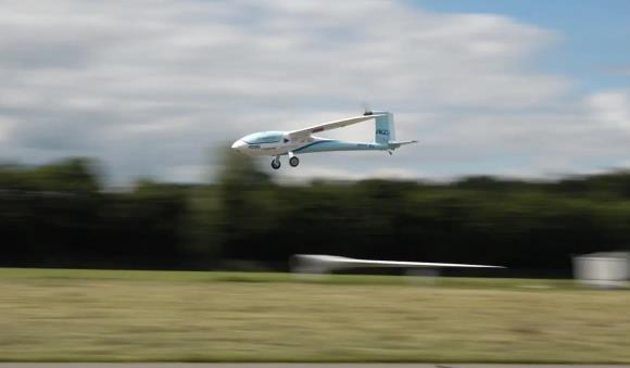 學(xué)生成功開(kāi)發(fā)液氫動(dòng)力飛行